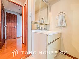 一日の始まりと終わりを心地よく演出してくれる、多彩な機能が備えられたパウダールーム。