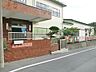 周辺：春日野幼稚園　700m　広い園庭と緑あふれる自然環境の中、のびのびと遊べる時間を大切にしています。 
