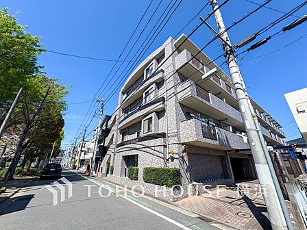 時間のゆとりと空間、爽やかな陽光がもたらす光と風を贅沢なまでに感じる暮らしが始まります。