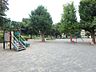 周辺：六ツ川三丁目公園　210m　大木に囲まれた木漏れ日が優しい公園。お子様が安心して遊べる遊具もあります。 