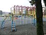 周辺：横浜市立大口台小学校　650m　徒歩9分。小学校が近いのは子育てファミリーにもおすすめのポイント。 