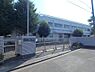周辺：横浜市立神橋小学校　600m　徒歩8分。小学校が近いのは子育てファミリーにもおすすめのポイントです。 