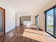家族と過ごす時間を大切にしたい方にぴったりの明るくゆとりある住空間です。