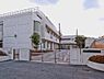 周辺：横浜市立釜利谷中学校　900m　徒歩12分。部活などで帰りが遅くなっても安心の距離です。 