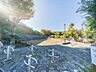 周辺：宮谷西公園　120m　木漏れ日に癒される森林浴にオススメの静かな公園です。お子様が走り回れる広場や遊具もございます。 