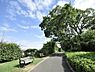 周辺：本牧山頂公園　850m　べイブリッジやランドマークタワーを一望できる見晴らしのよい公園です。大自然の中でゆったりと寛げます。 