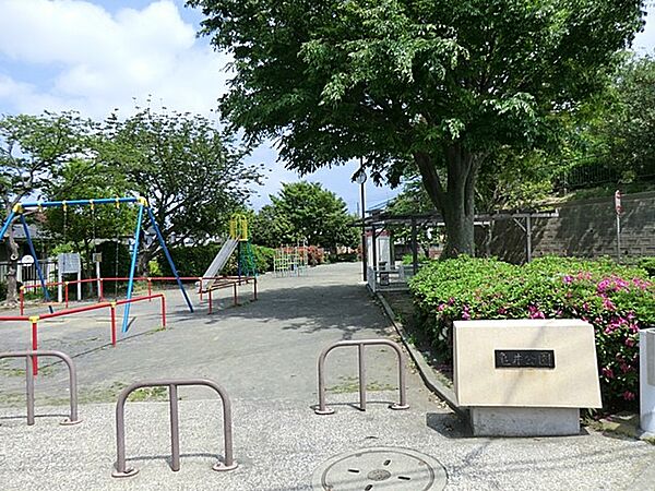 周辺を拡大表示