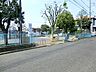 周辺：羽沢長谷第二公園　550m　子供に目が行き届く広さの明るい公園です。 
