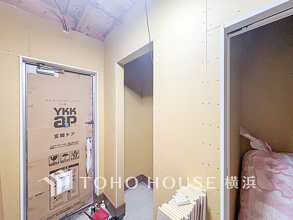 玄関を拡大表示