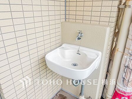 【スロップシンク】 スロップシンク付のバルコニーは使い勝手が豊かに広がります。