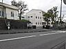周辺：横浜市立日野南小学校　850m　徒歩12分。小学校が近いのは子育てファミリーにもおすすめのポイントです。 
