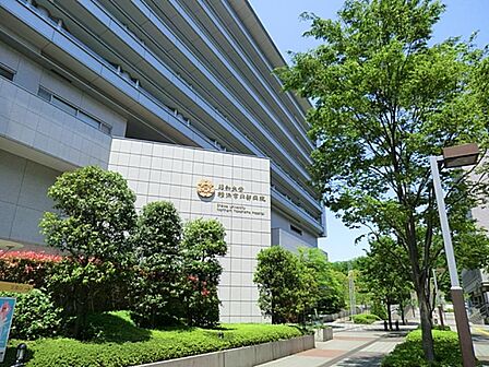 昭和大学横浜市北部病院 1400m 救急も受け入れる大型総合病院。高度な医療を提供する地域の中核病院。