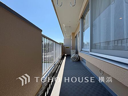 開放的で気持ちの良い眺望と青い空を満喫できます。