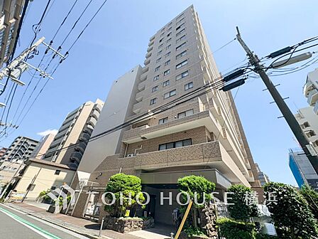 生活利便に優れた住環境に立地し、ゆとりある生活が送れます。
