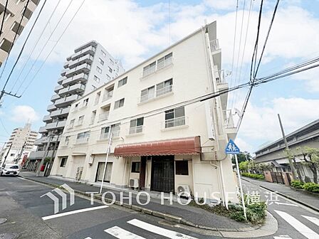 生活利便に優れた住環境に立地し、ゆとりある生活が送れます。
