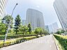 外観：時間のゆとりと空間、爽やかな陽光がもたらす光と風を贅沢なまでに感じる暮らしが始まります。