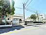 周辺：横浜市立星川小学校　650m　徒歩9分。小学校が近いのは子育てファミリーにもおすすめのポイント。 