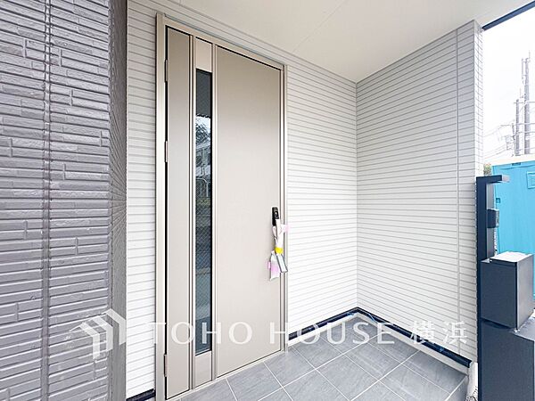 玄関を拡大表示