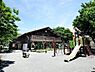 周辺：永田みなみ台公園　450m　広く野球やサッカーを楽しめる広場やログハウスのある公園です。放課後は小学生が楽しく遊んでいます。 
