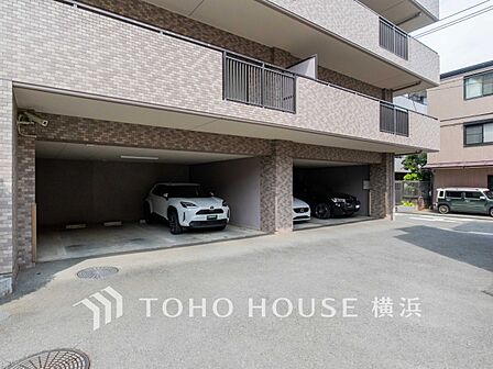 敷地内駐車場(空き状況はお問い合わせください)。