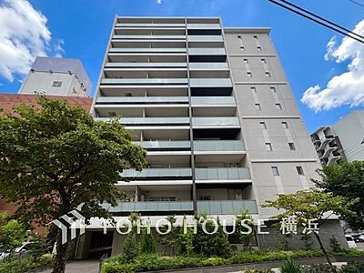 外観:表現された空間は豊かな光と風を纏い、暮らしの時間を豊かにしてくれます。 外観:表現された空間は豊かな光と風を纏い、暮らしの時間を豊かにしてくれます。