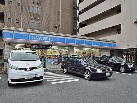 ローソン反町2丁目店 400m オリジナルブランド商品やホットスナック・コーヒーも人気です。