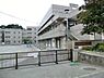 周辺：横浜市立荏田東第一小学校　650m　徒歩9分。小学校が近いのは子育てファミリーにもおすすめのポイントです。 