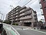 外観：時間のゆとりと空間、爽やかな陽光がもたらす光と風を贅沢なまでに感じる暮らしが始まります。