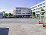 周辺：横浜市立新橋小学校　250m　徒歩4分。小学校が近いのは子育てファミリーにもおすすめのポイント。 