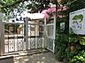 周辺：みなみ若宮幼稚園　600m　緑豊かな自然に囲まれた幼稚園。神社の石段を駆け上がり、園庭や神社の境内で毎日元気いっぱい遊びます。 