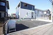 並列駐車2台可能です。
