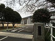 牛久市立牛久小学校まで1654m