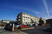 石尾台中学校まで750m、石尾台中学校まで750m(徒歩約10分)