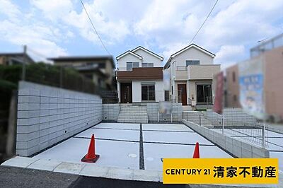 外観:A号棟:閑静な住宅地でのびのび子育て!(2026年07月撮影) 外観:A号棟:閑静な住宅地でのびのび子育て!(2026年07月撮影)