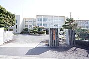 肥田小学校まで1600m、肥田小学校まで1600m(徒歩約20分)