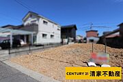 鳥居松小学校まで徒歩約5分！(2026年05月撮影)