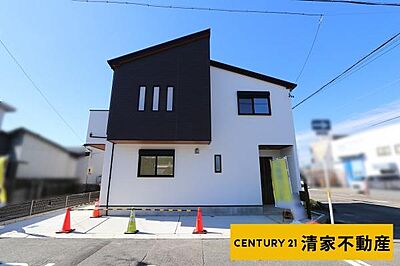 外観：周辺に商業施設充実！暮らしやすい住環境(2026年10月撮影)