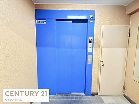 エレベーター付きで上り下りもラクラク!