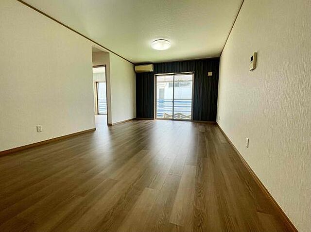 リビング/ダイニング 宮崎市佐土原町西上那珂