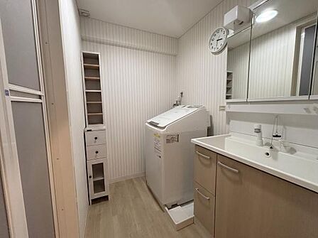 洗面スペースです!※写真はAI生成により小物等撤去しています。