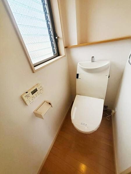 トイレを拡大表示