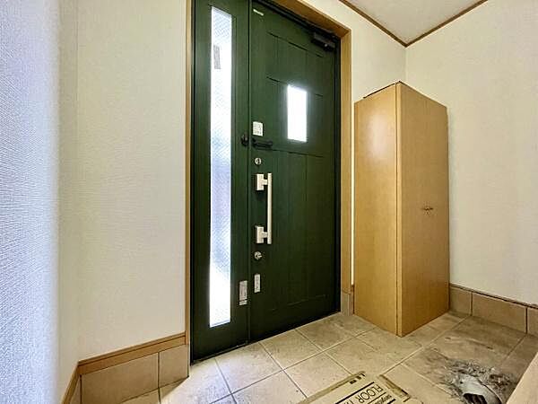 玄関を拡大表示
