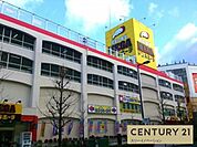 MEGAドンキ・ホーテ弁天町店まで442m