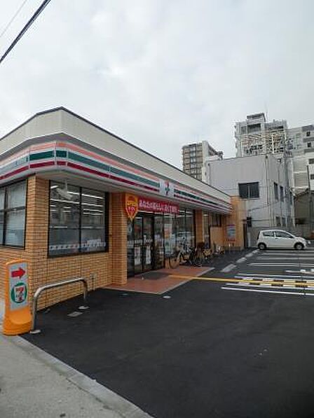 セブンイレブン大阪三軒家東4丁目店まで181m