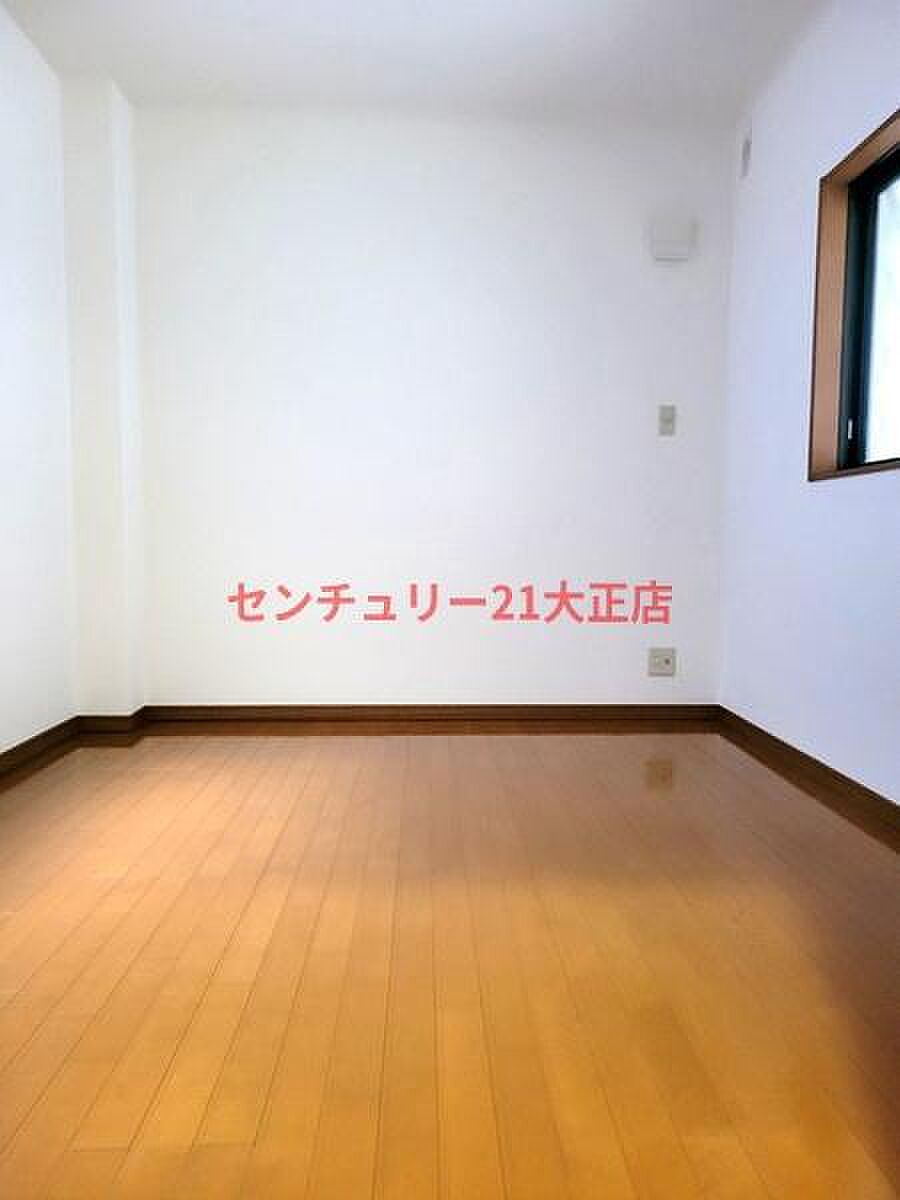 Used detached house · 4LDK in Osaka &mdash; photo 8