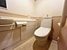 トイレ：トイレです！※生成AIにより小物等撤去しております。
