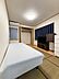 洋室：洋室のお部屋です！※生成AIにより家具等撤去しております。