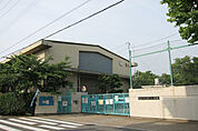 枚方市立枚方小学校まで814m
