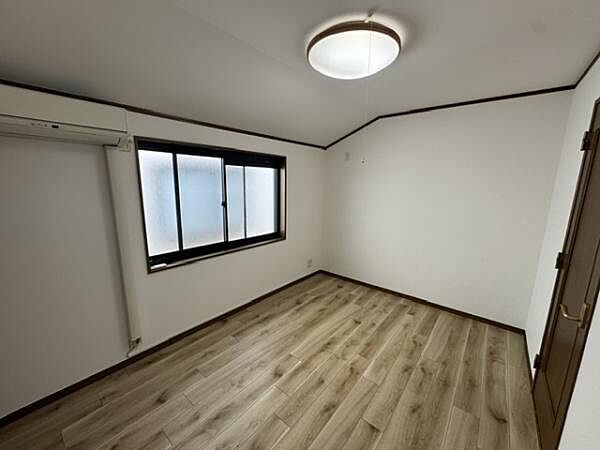 洋室を拡大表示