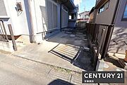 【　駐車場　/　parking　】駐車1台可能なスペース